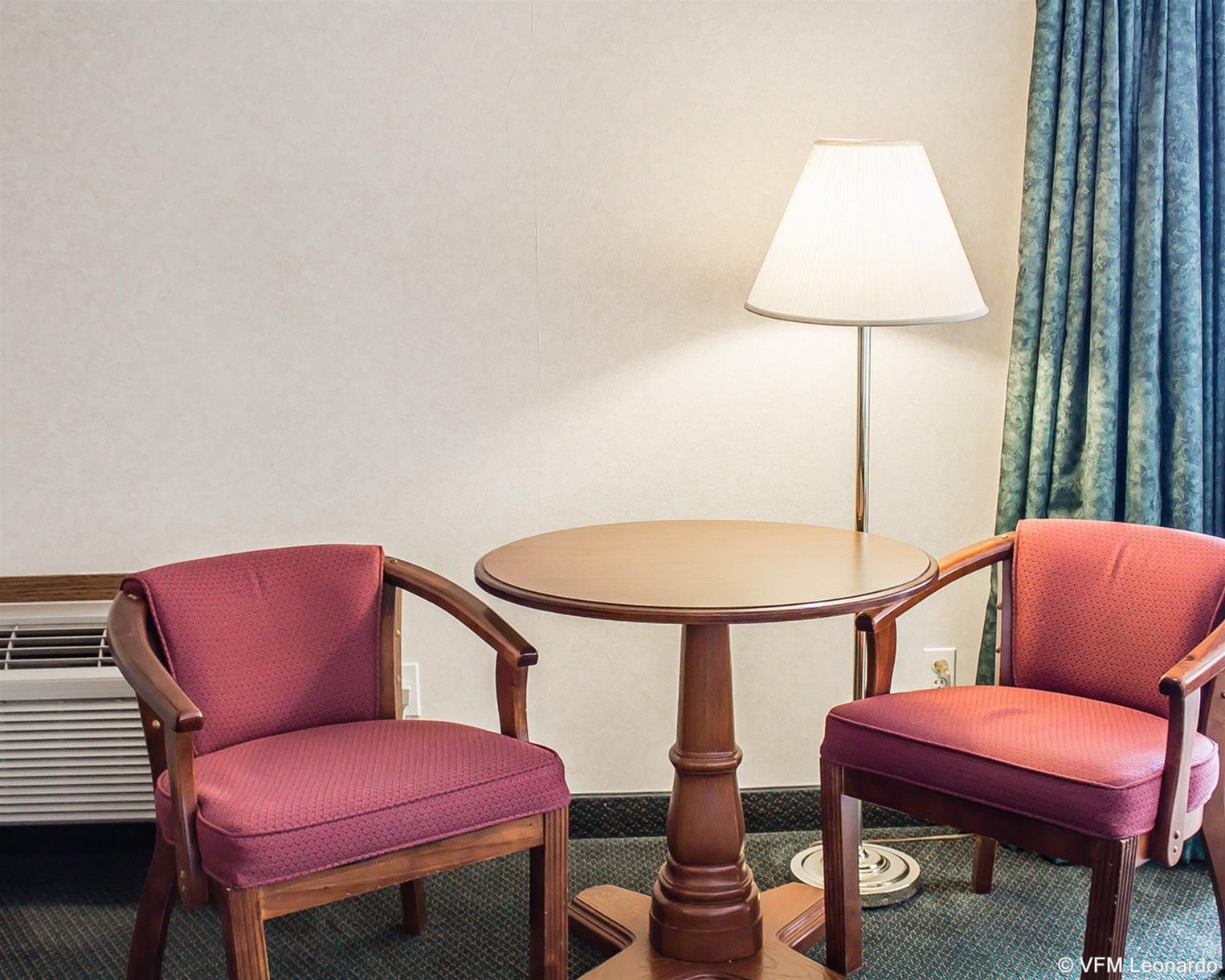 סיינט איגנס Quality Inn Lakefront מראה חיצוני תמונה