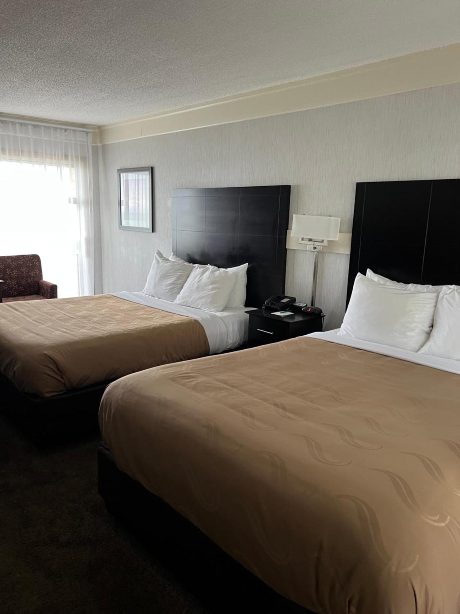 סיינט איגנס Quality Inn Lakefront מראה חיצוני תמונה