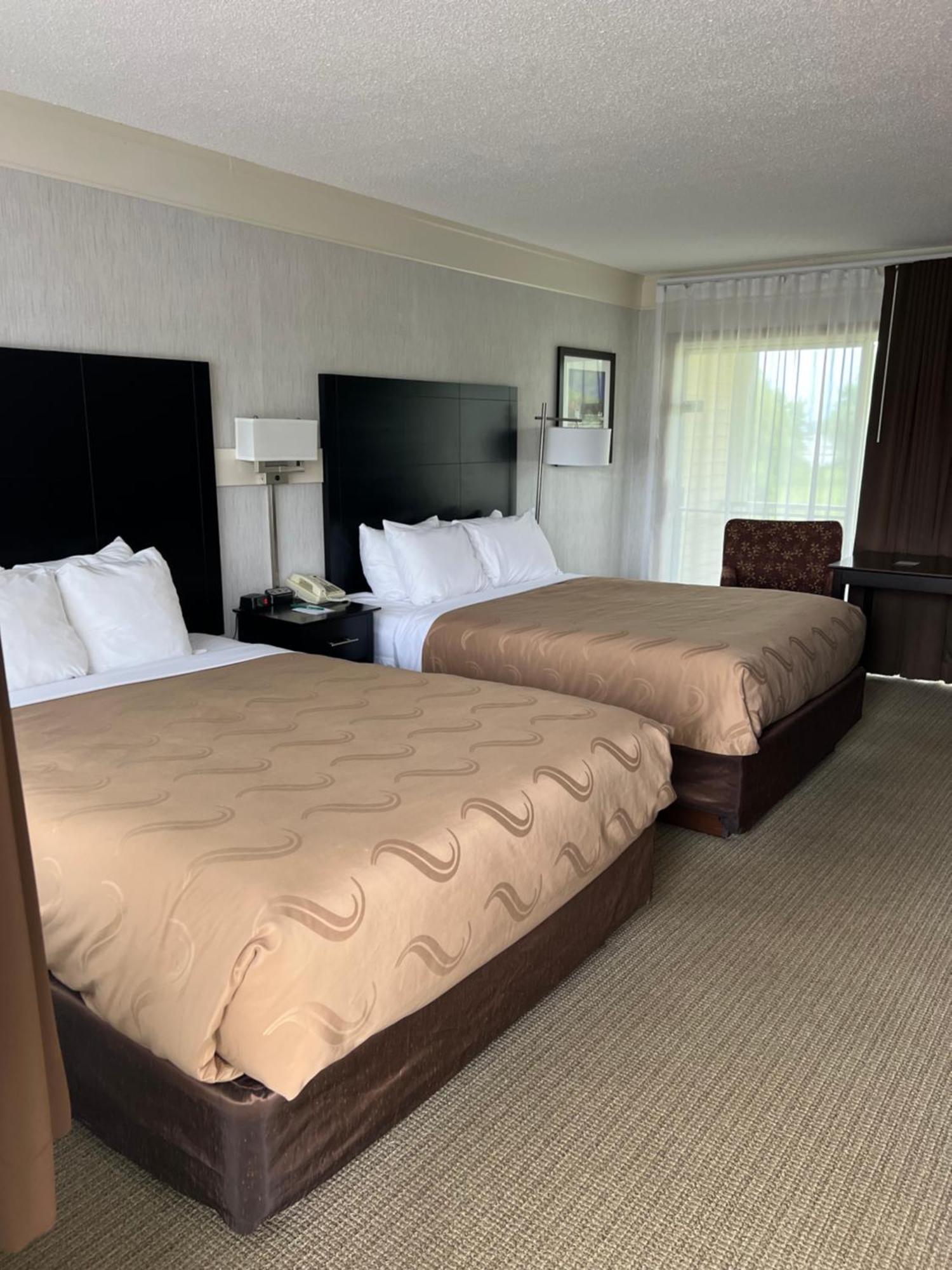 סיינט איגנס Quality Inn Lakefront מראה חיצוני תמונה