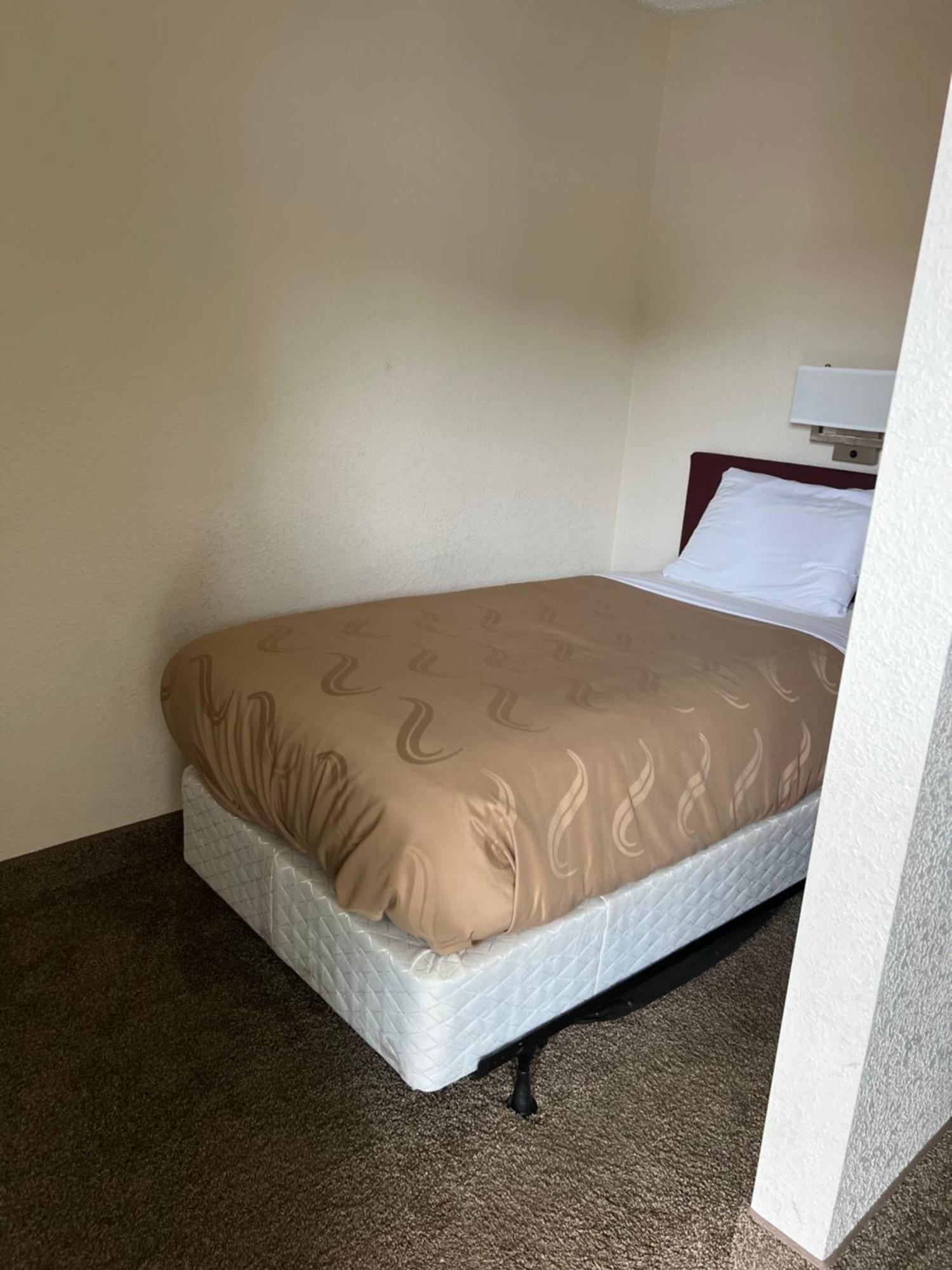 סיינט איגנס Quality Inn Lakefront מראה חיצוני תמונה