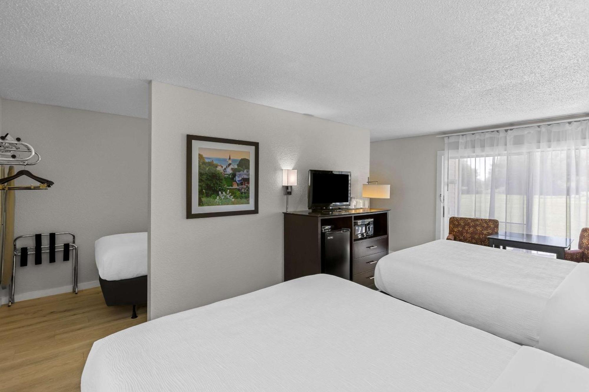 סיינט איגנס Quality Inn Lakefront מראה חיצוני תמונה