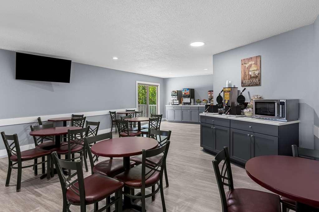 סיינט איגנס Quality Inn Lakefront מסעדה תמונה