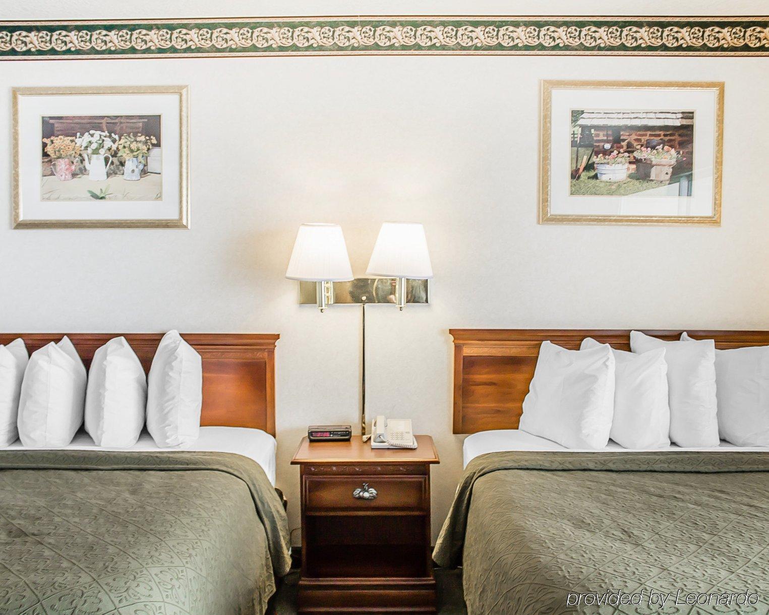 סיינט איגנס Quality Inn Lakefront מראה חיצוני תמונה