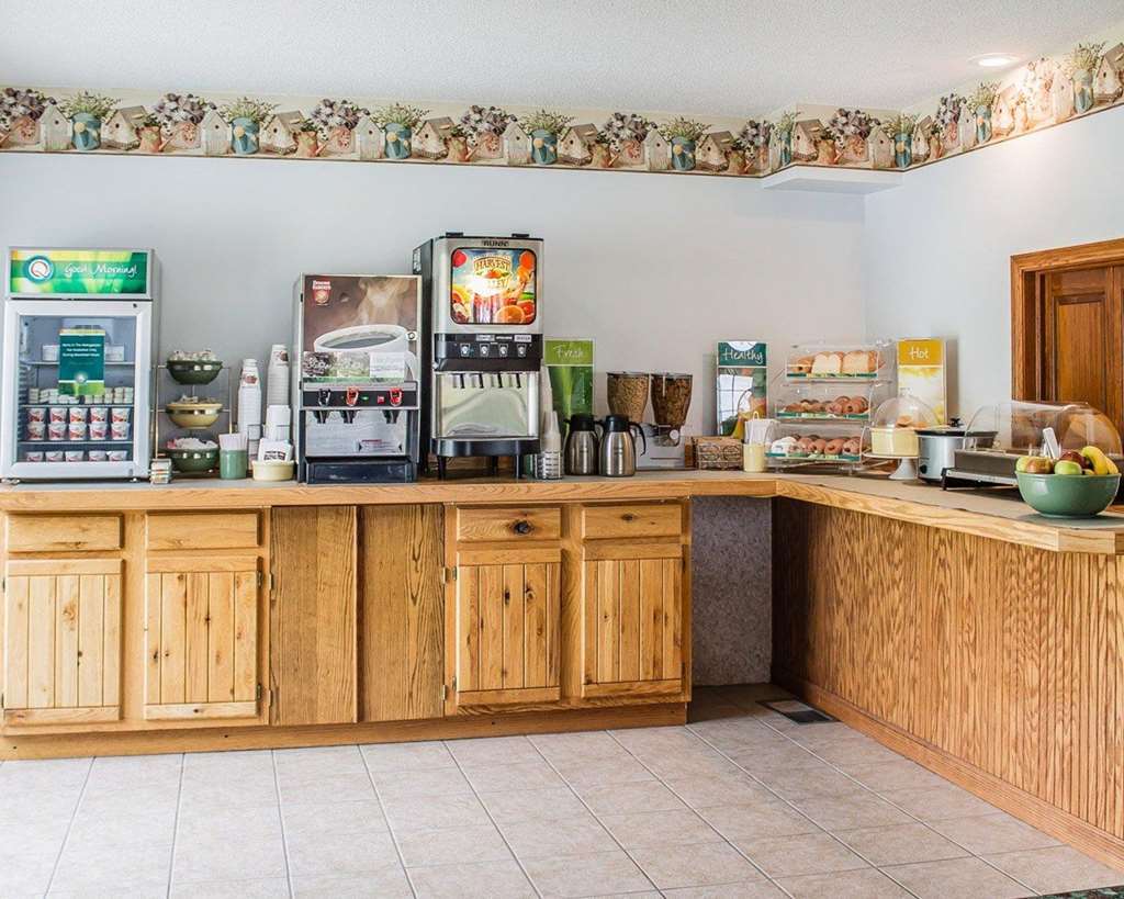 סיינט איגנס Quality Inn Lakefront מסעדה תמונה